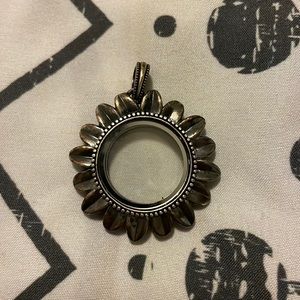 Origami owl sunflower locket